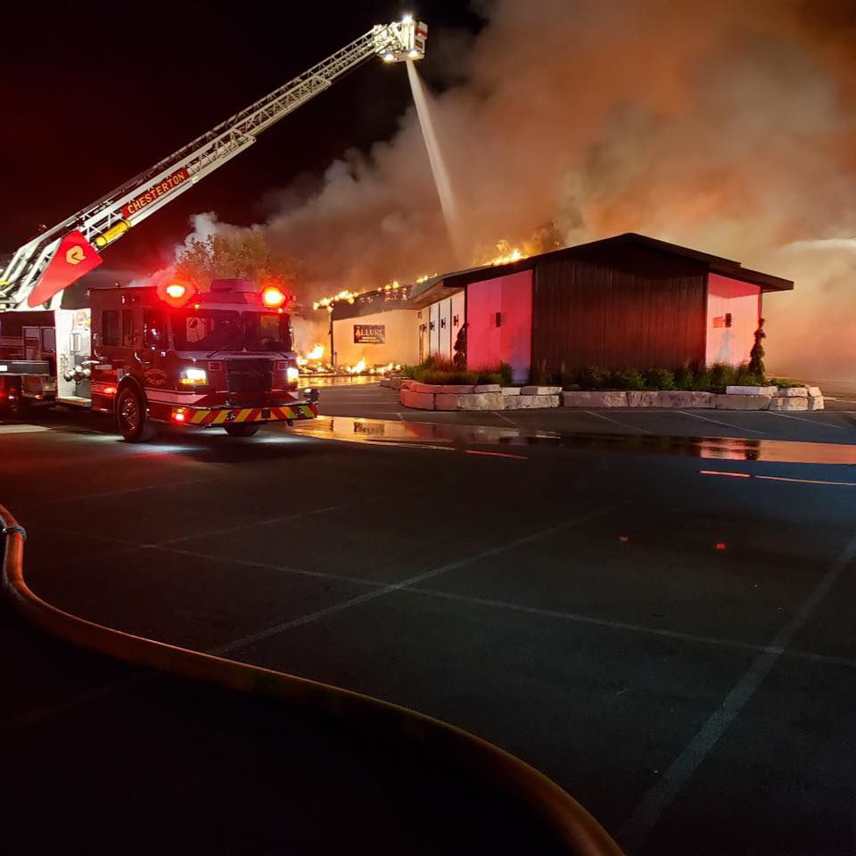 Chesterton banquet hall catches fire early Monday